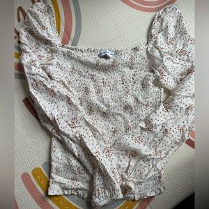 Cupcake and cashmere floral blouse size S